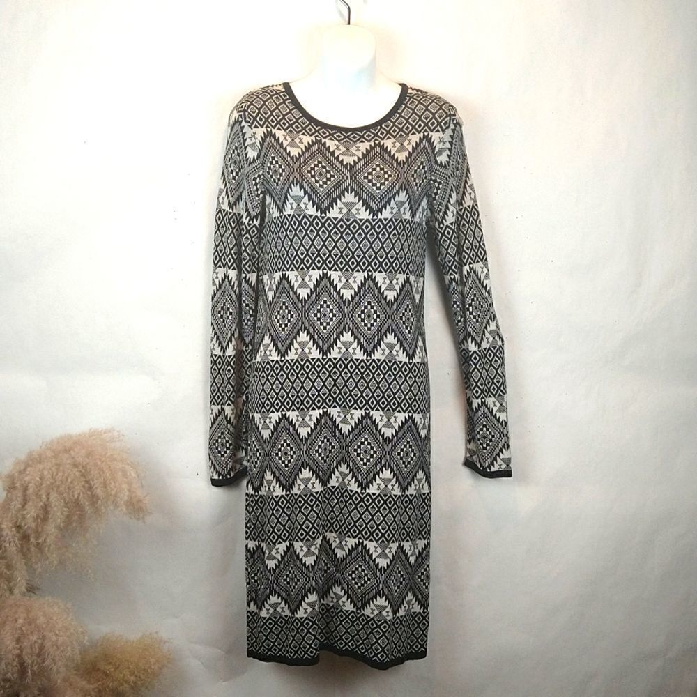 Women's black and white Long Sleeve  Aztec print Knit Sweater dress sz S Western